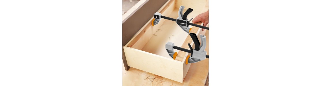 Accessoires d’atelier | Embouts, forets, brosses et outils utiles